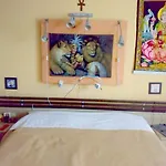 Room, 200M Subway, Navigli Area, Free Park, 10Min Center, No Fee, Shared Bath And Kitchen